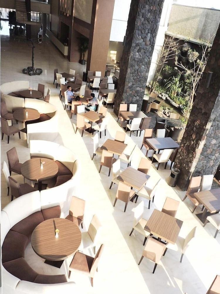เดอะ บาลาวา โฮเต็ล Hotel มะลัง ภายนอก รูปภาพ